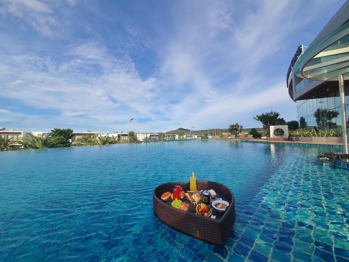 Wyndham Grand Kn Paradise Cam Ranh Exterior photo