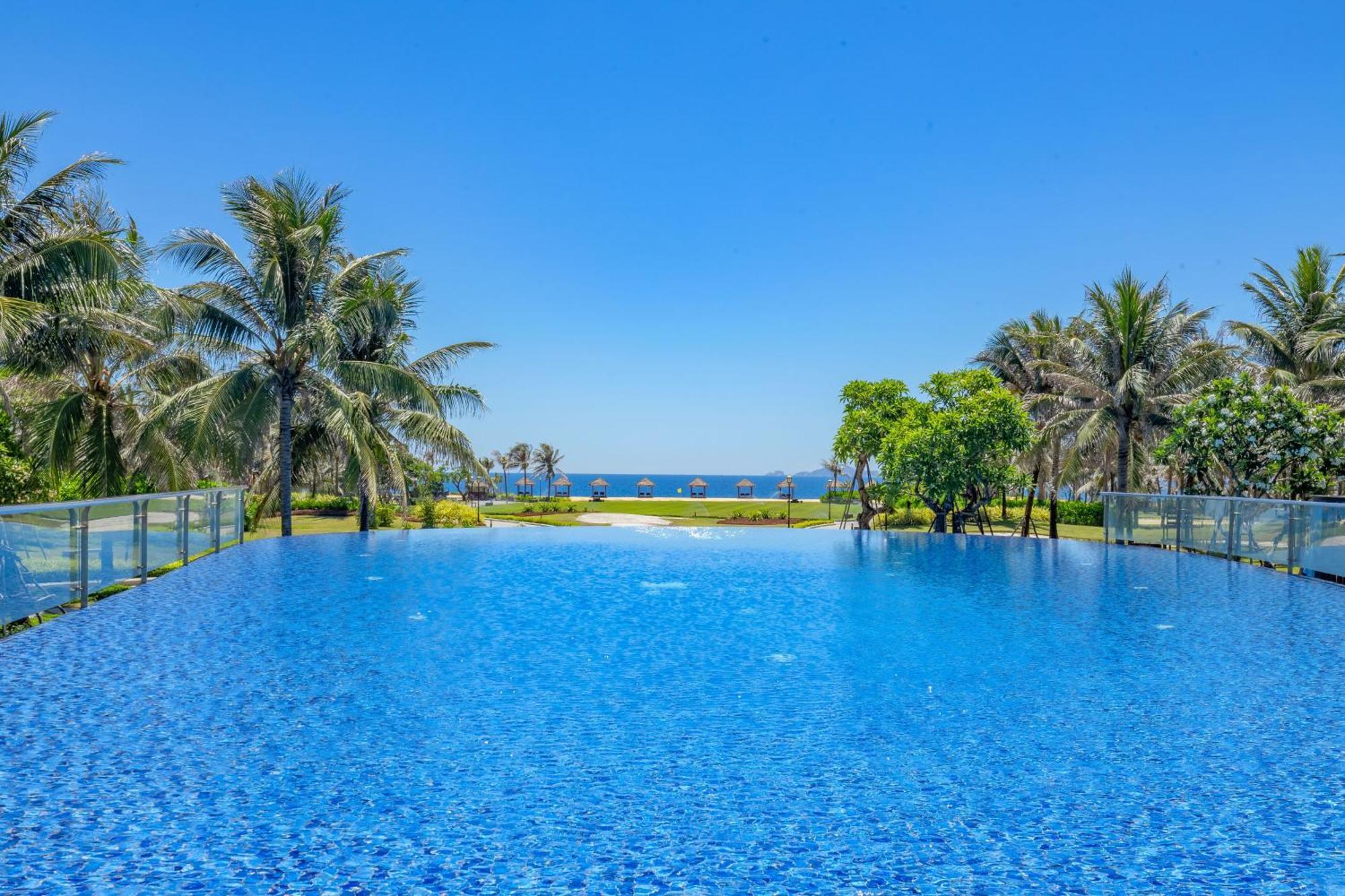 Wyndham Grand Kn Paradise Cam Ranh Exterior photo