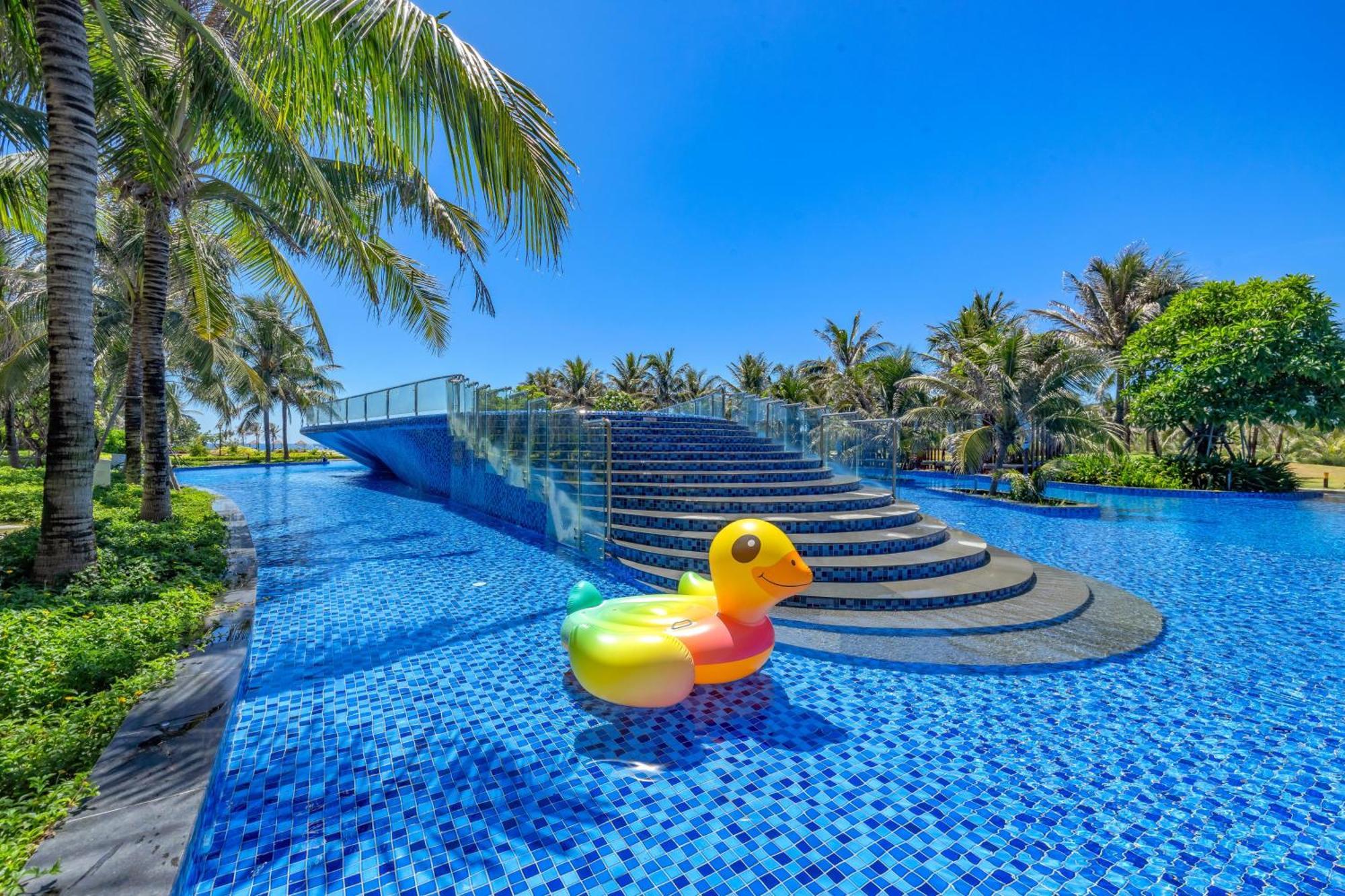 Wyndham Grand Kn Paradise Cam Ranh Exterior photo